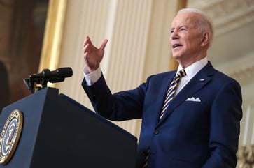 Biden supports Powell's possible tightening of monetary policy amid rising inflation.