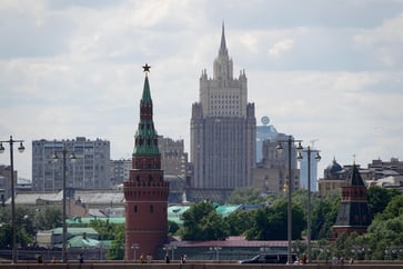 The Russian central bank increased its key rate to 21% in an effort to control inflation that exceeded expectations.