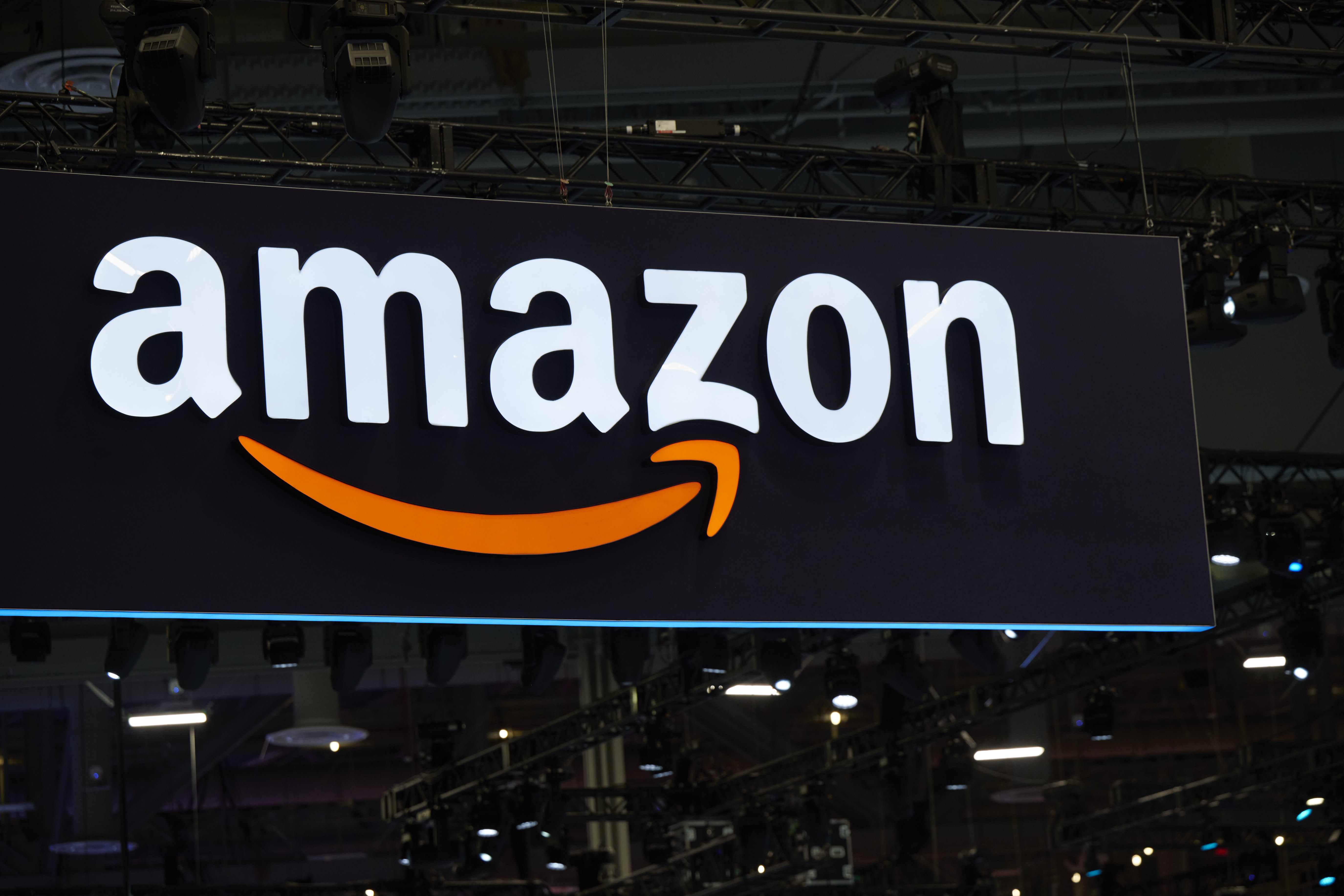 Some Amazon workers face longer return-to-office (RTO) delays of up to 5 days due to office readiness issues.