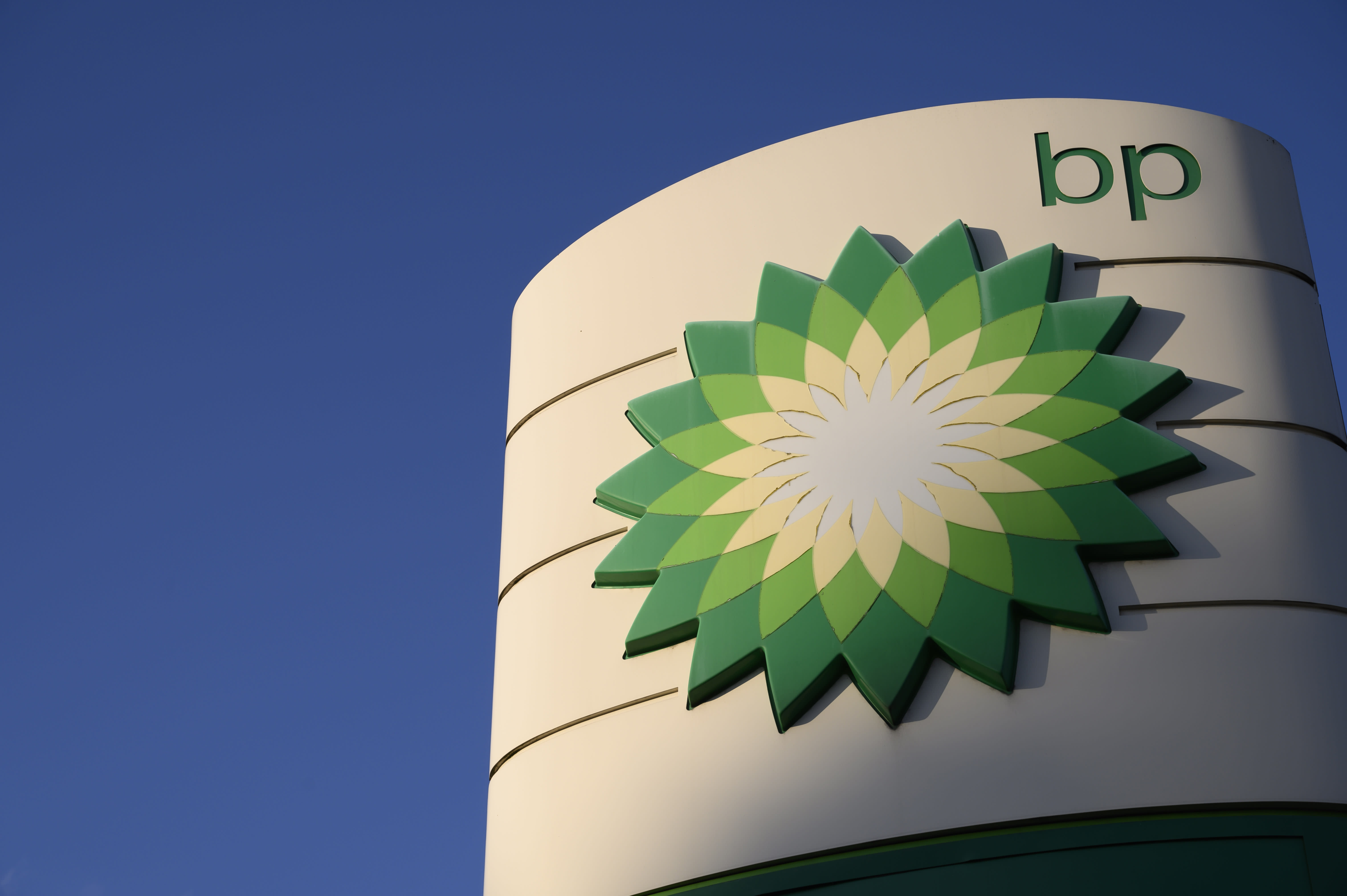 BP to slash thousands of jobs in a bid to save money.