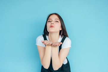 Experts suggest that the most likable individuals consistently avoid these 13 communication errors.