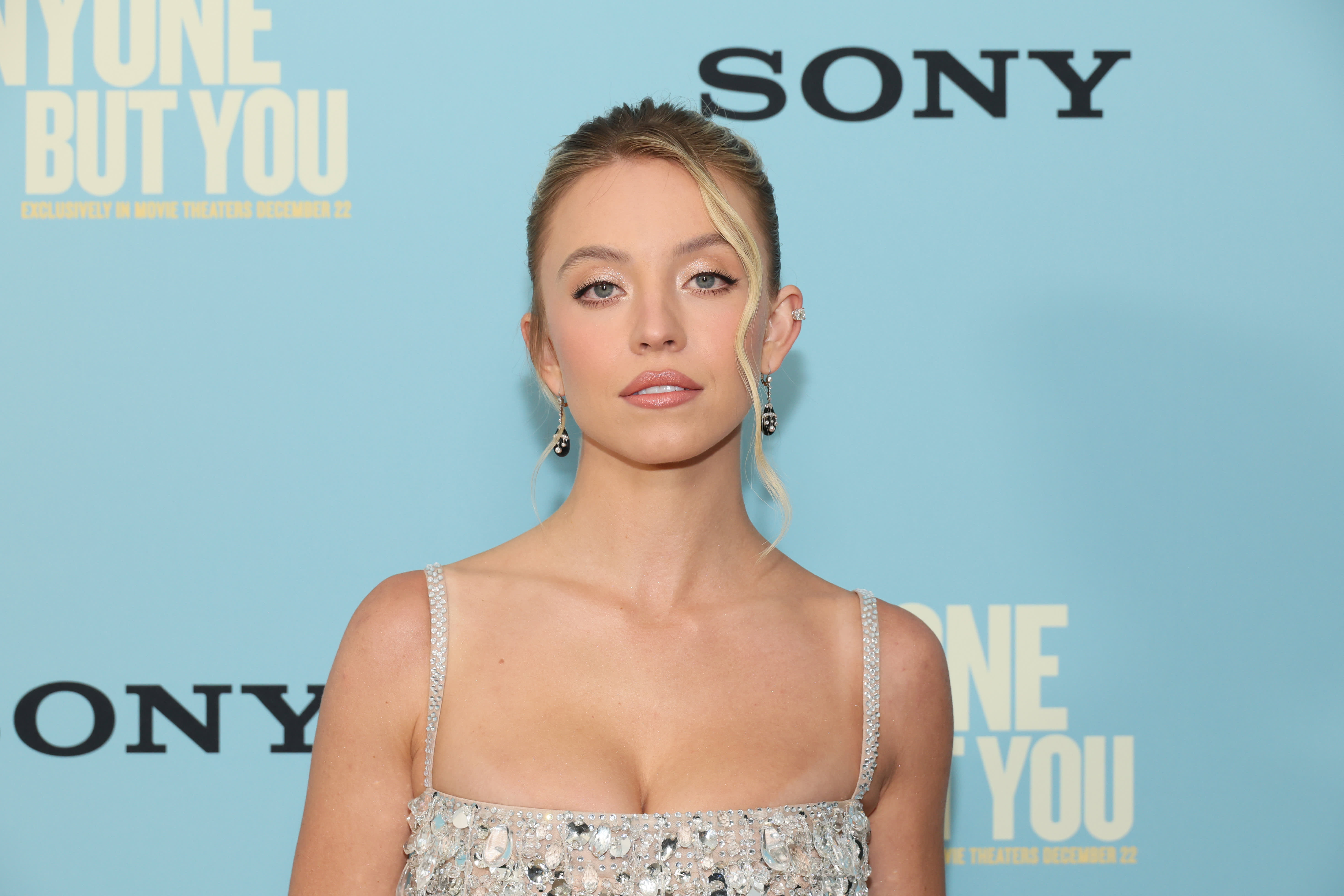 Sydney Sweeney believes she will never feel financially secure due to her parents' financial struggles: "I witnessed my parents lose everything."