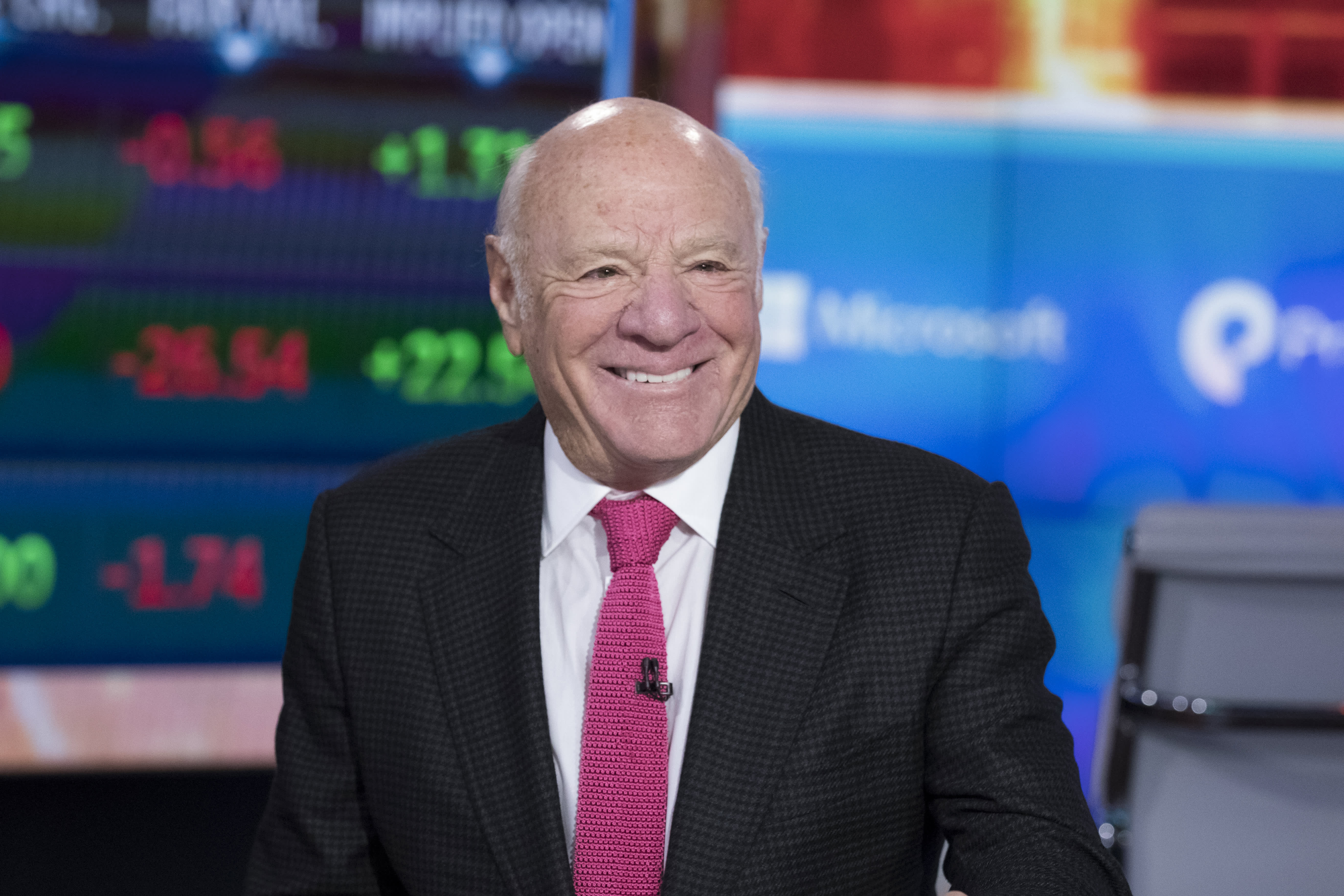 The Washington Post's non-endorsement timing was deemed a 'blunder' by Barry Diller.