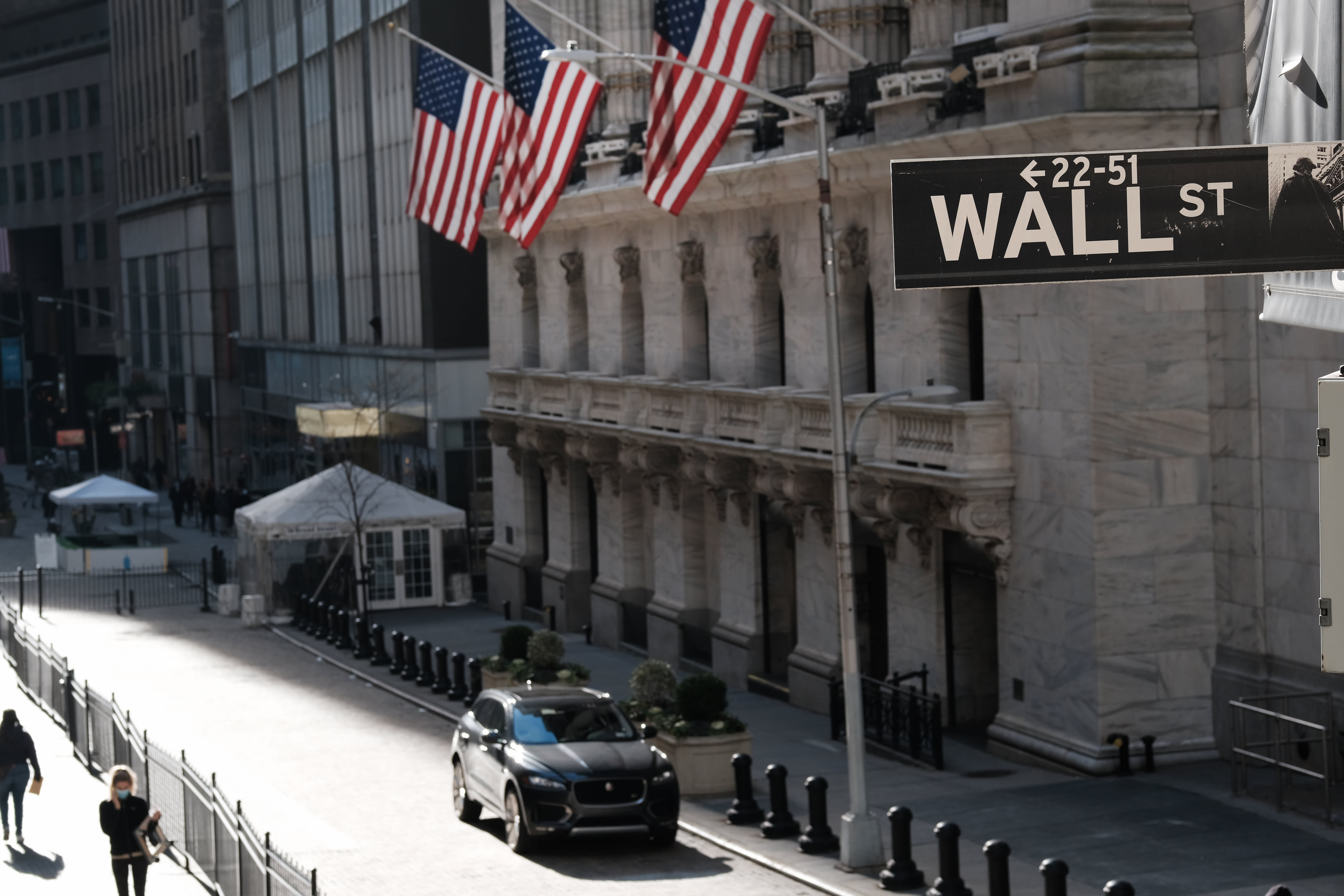 Major banks' earnings reports have not affected stock futures today.