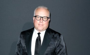 Howard Smith, a longtime executive at Ralph Lauren, will resign following an investigation that uncovered ethical violations.