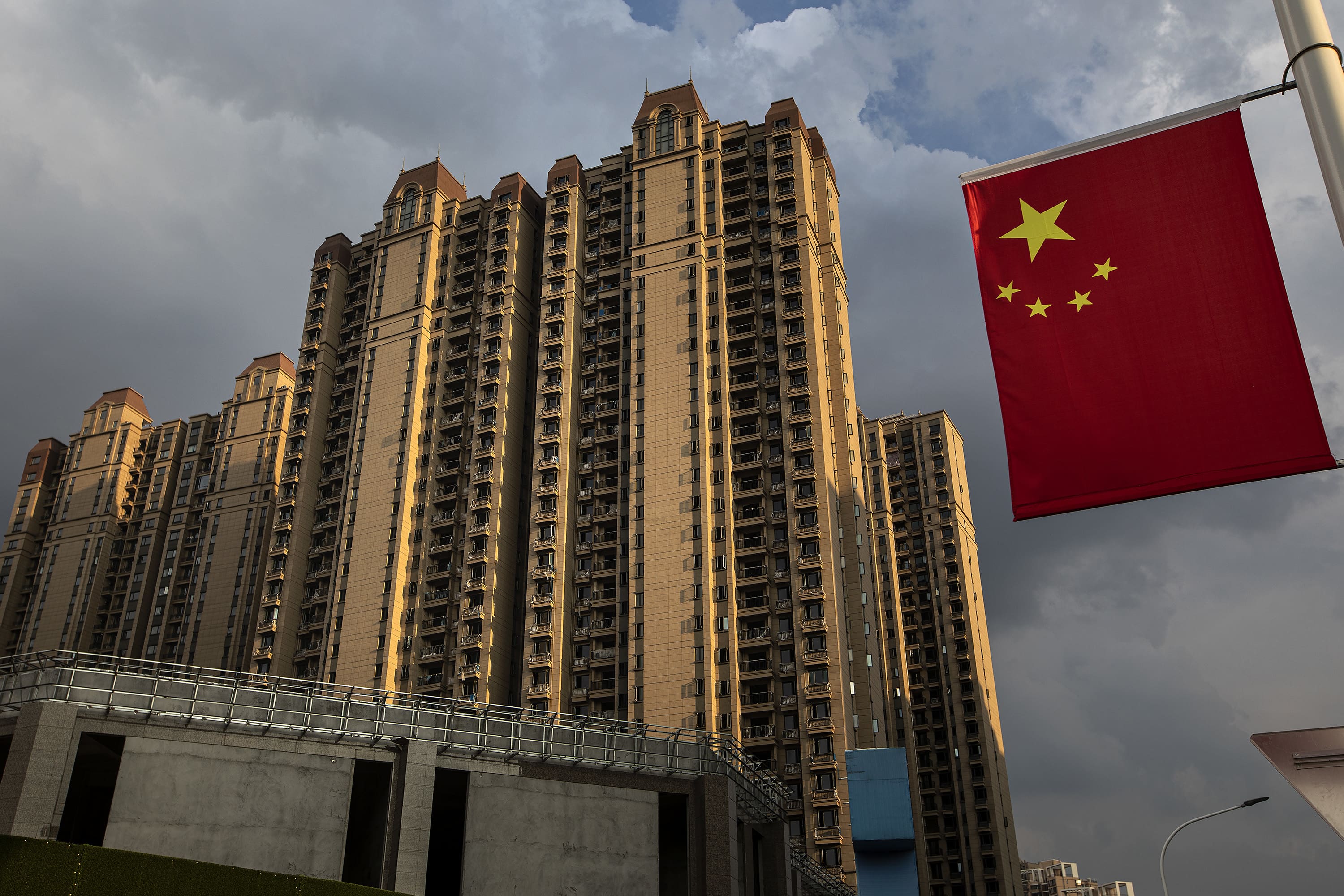 Beijing's proposal to revive the property market boosts China property stocks.