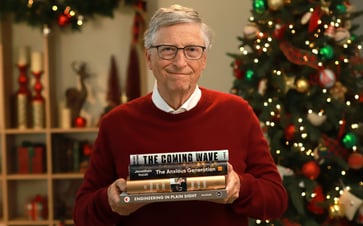 Bill Gates suggests a 'must-read' book for the holidays, along with 4 other titles to keep you entertained this winter.