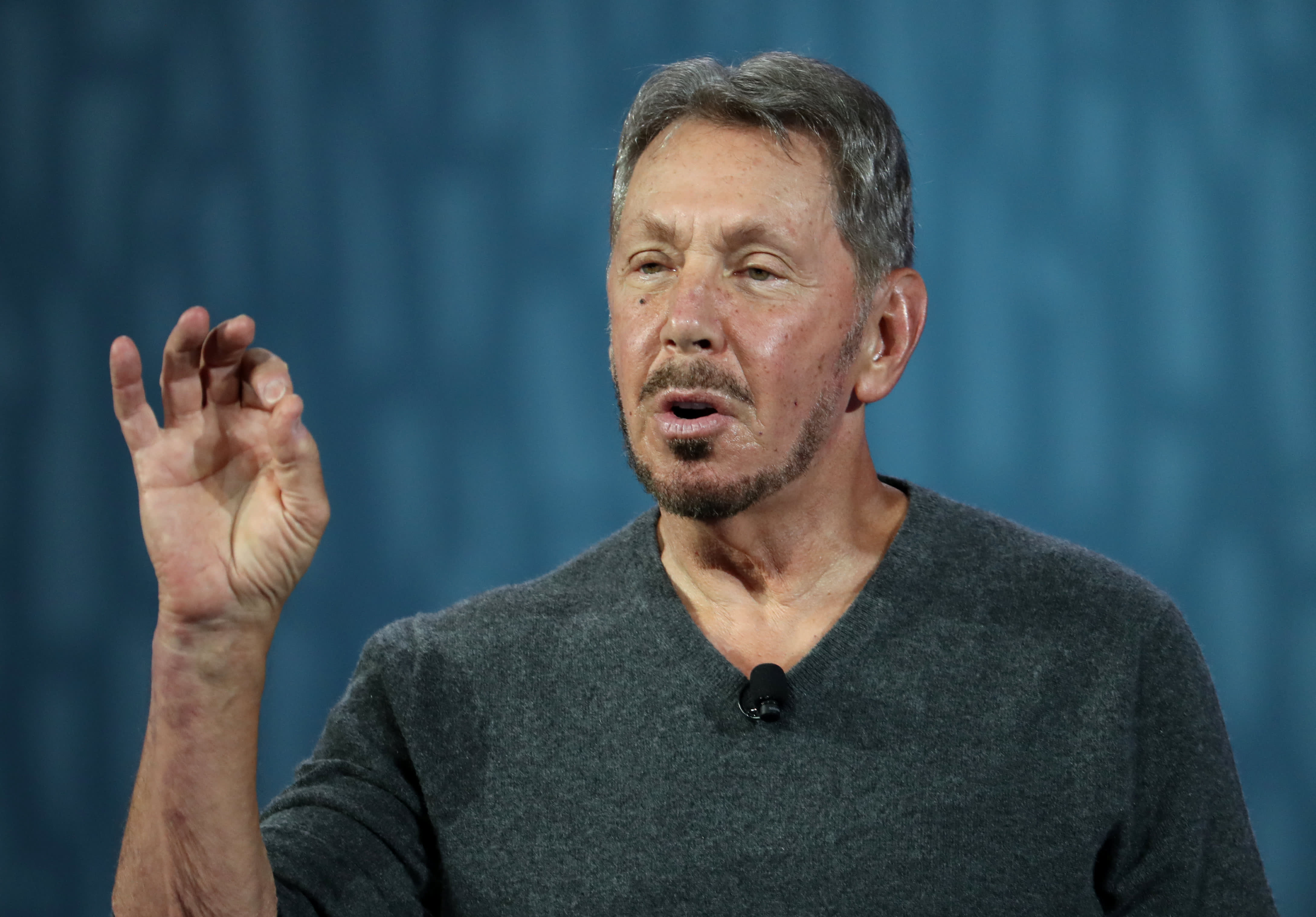 Oracle's stock experiences a 10% increase due to increased demand for AI, as well as new partnerships with Google and OpenAI.