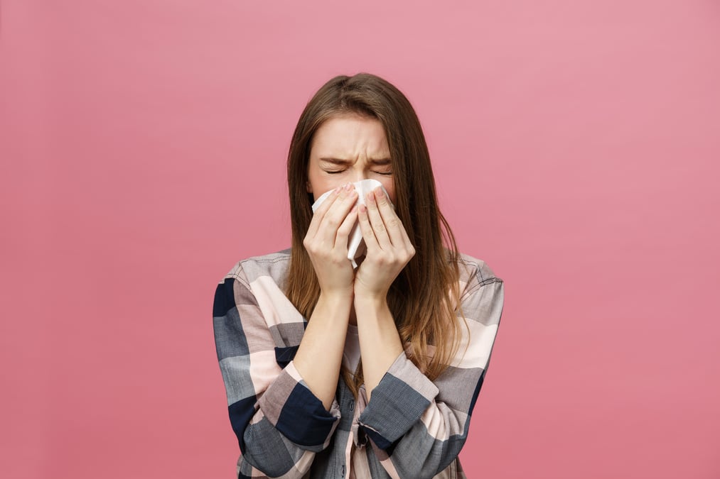 An immunologist reveals 4 indications of a weak immune system and suggests actions to strengthen it.