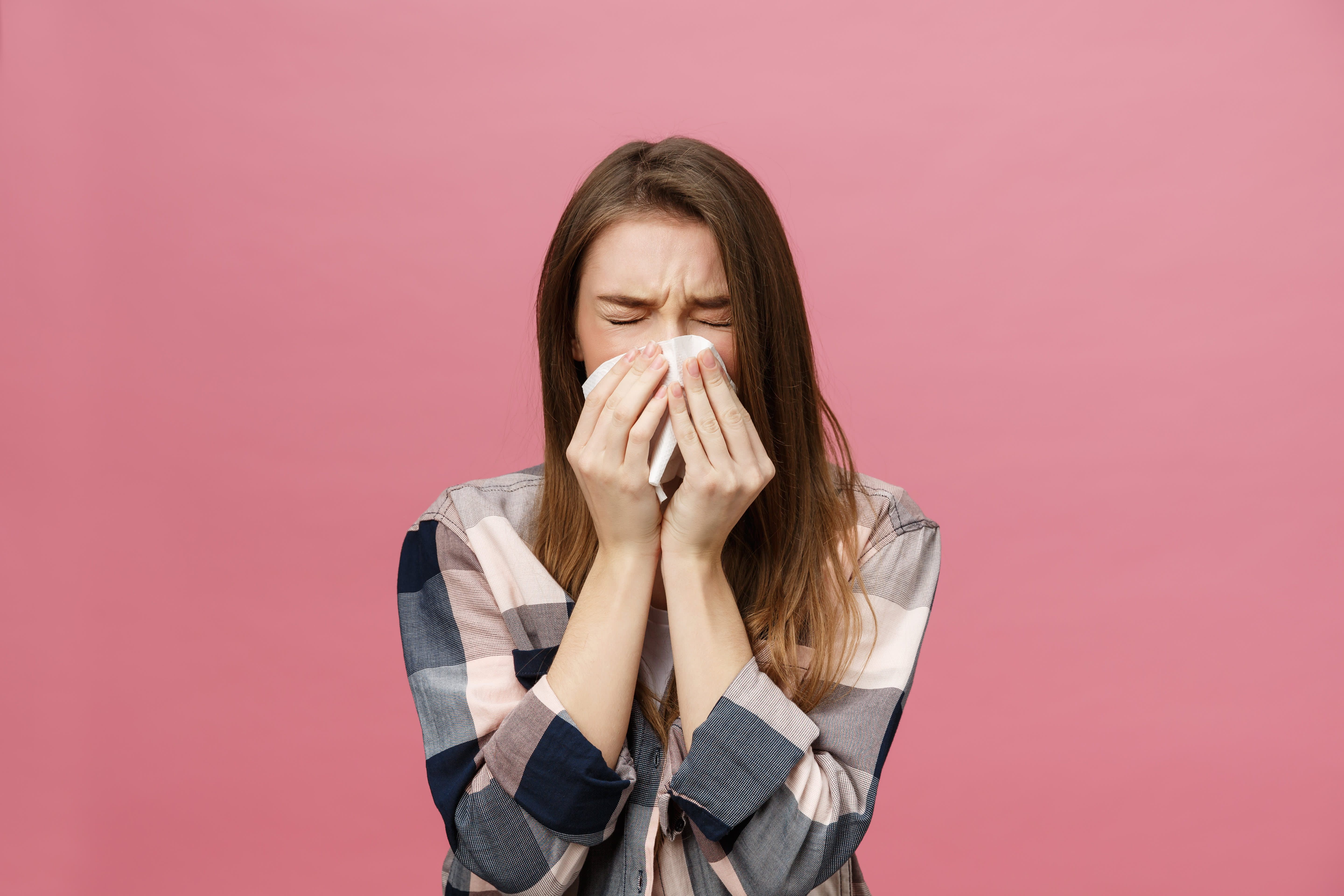 An immunologist reveals 4 indications of a weak immune system and suggests actions to strengthen it.