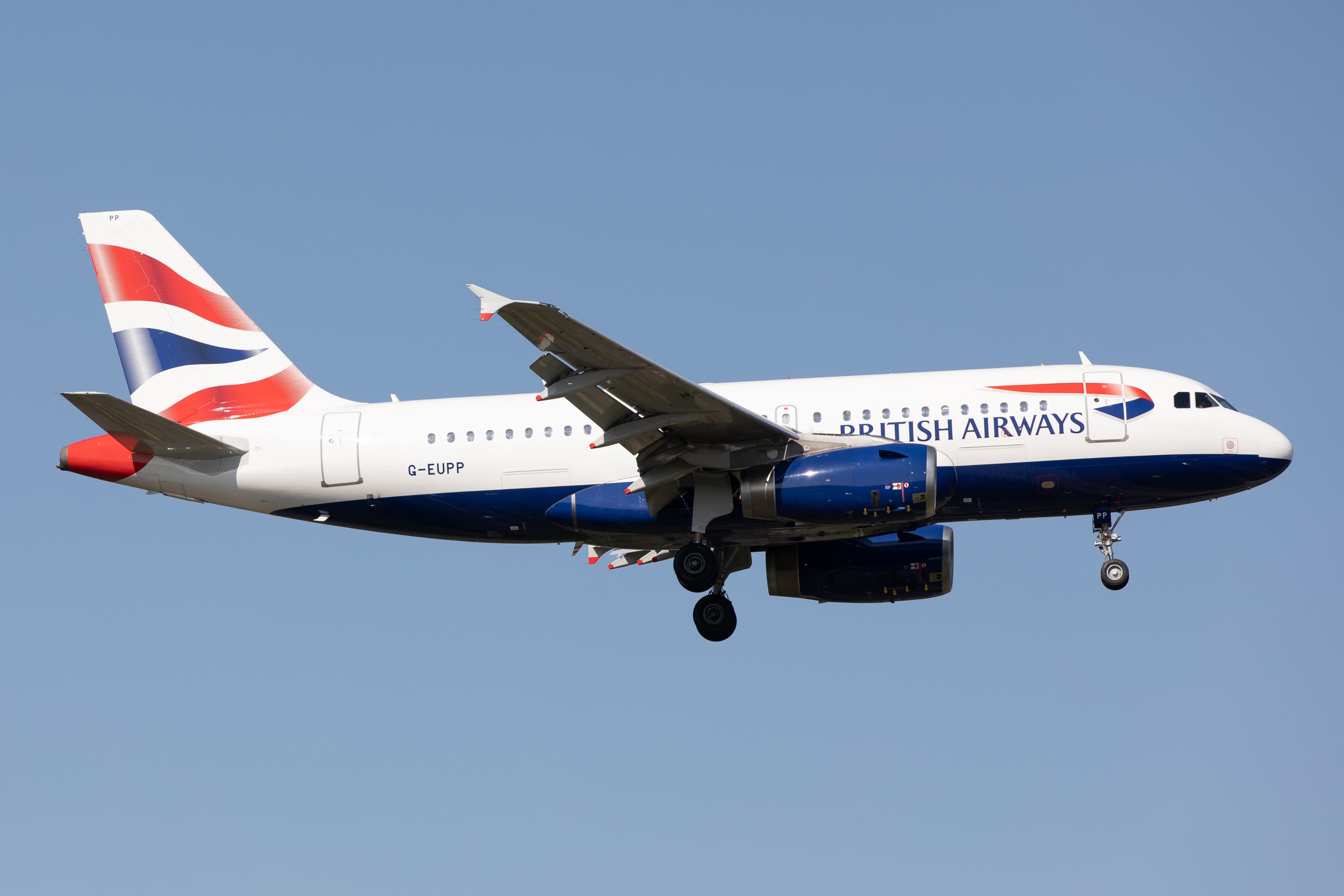 As the fallout from Ukraine continues to widen, British airlines avoid flying over Russia.