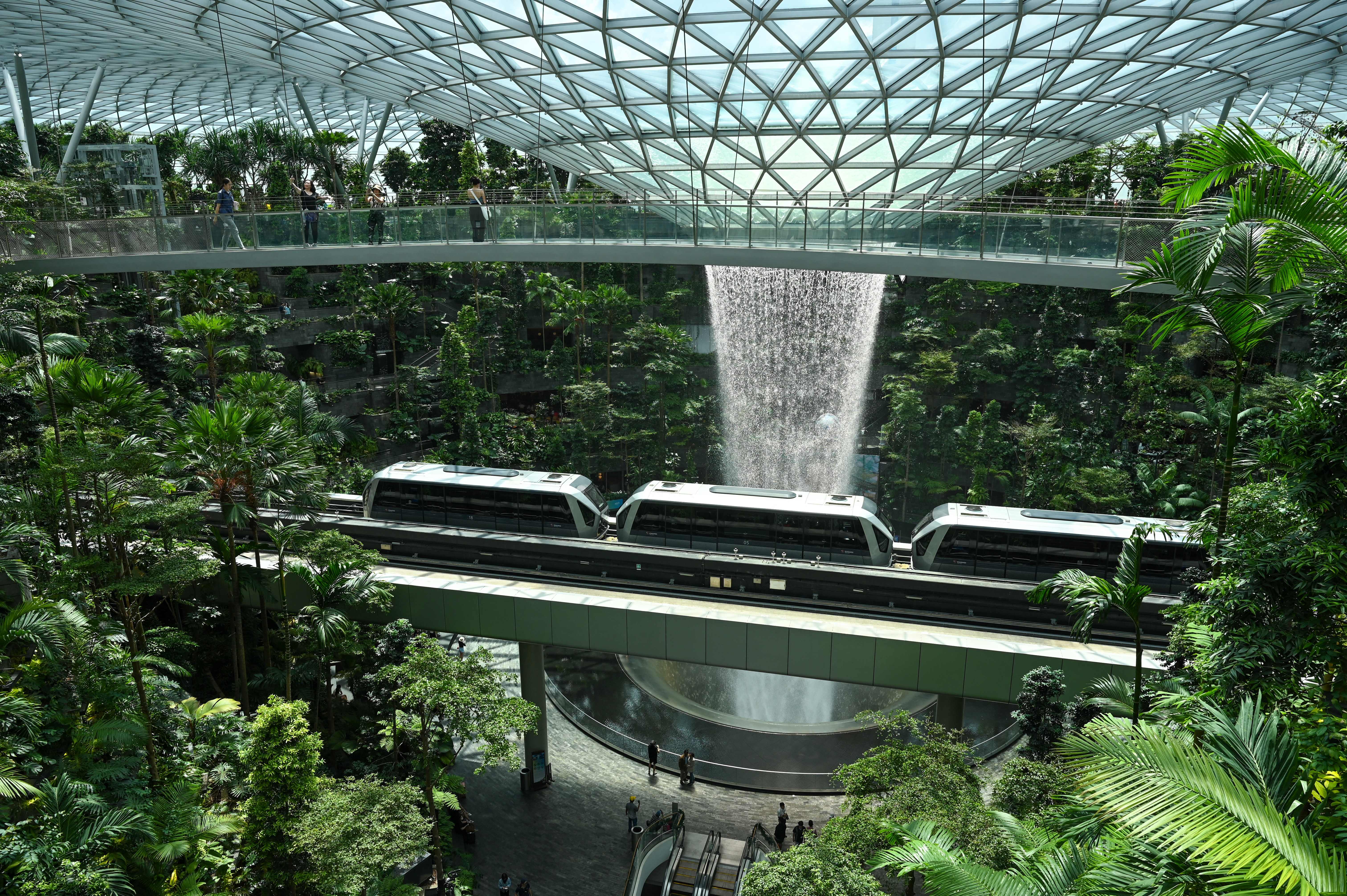 In 2024, Skytrax ranked the top airports, and Singapore's Changi is no longer the top-rated airport.