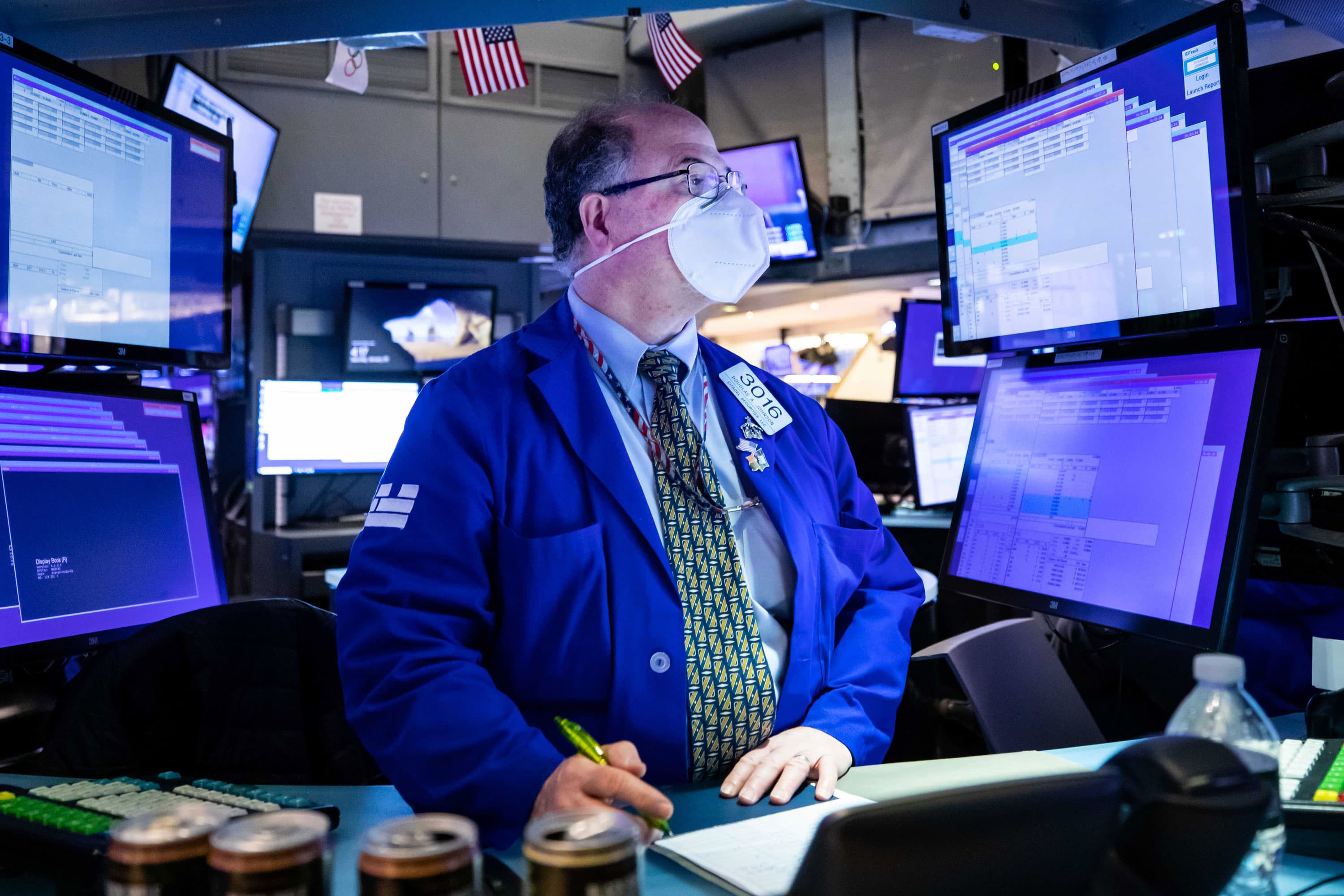 Today's stock futures are unchanged after a decline due to inflation concerns and worries about the Federal Reserve's actions.