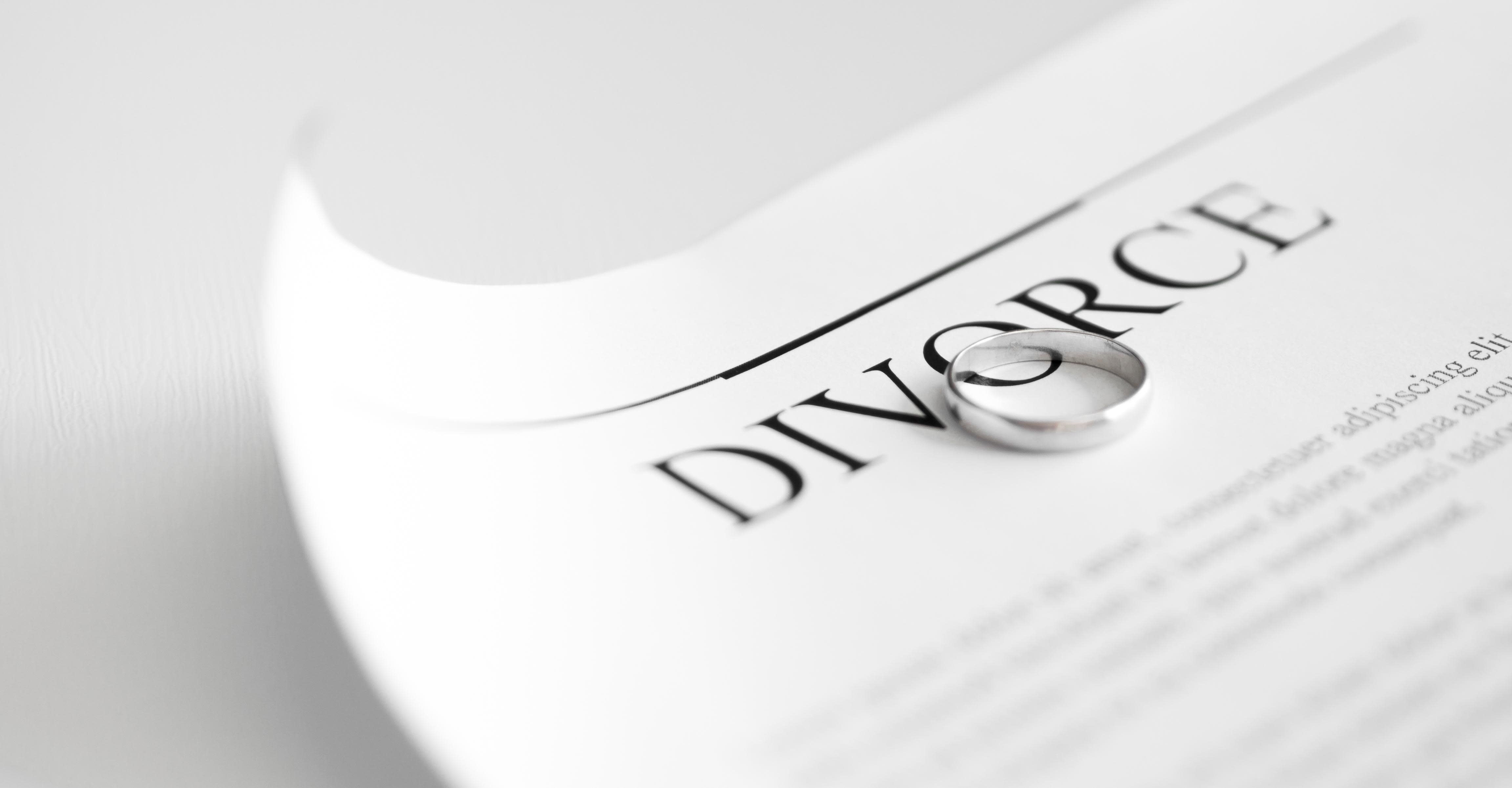 Preventing a costly split in a divorce could save you more than $140,000.