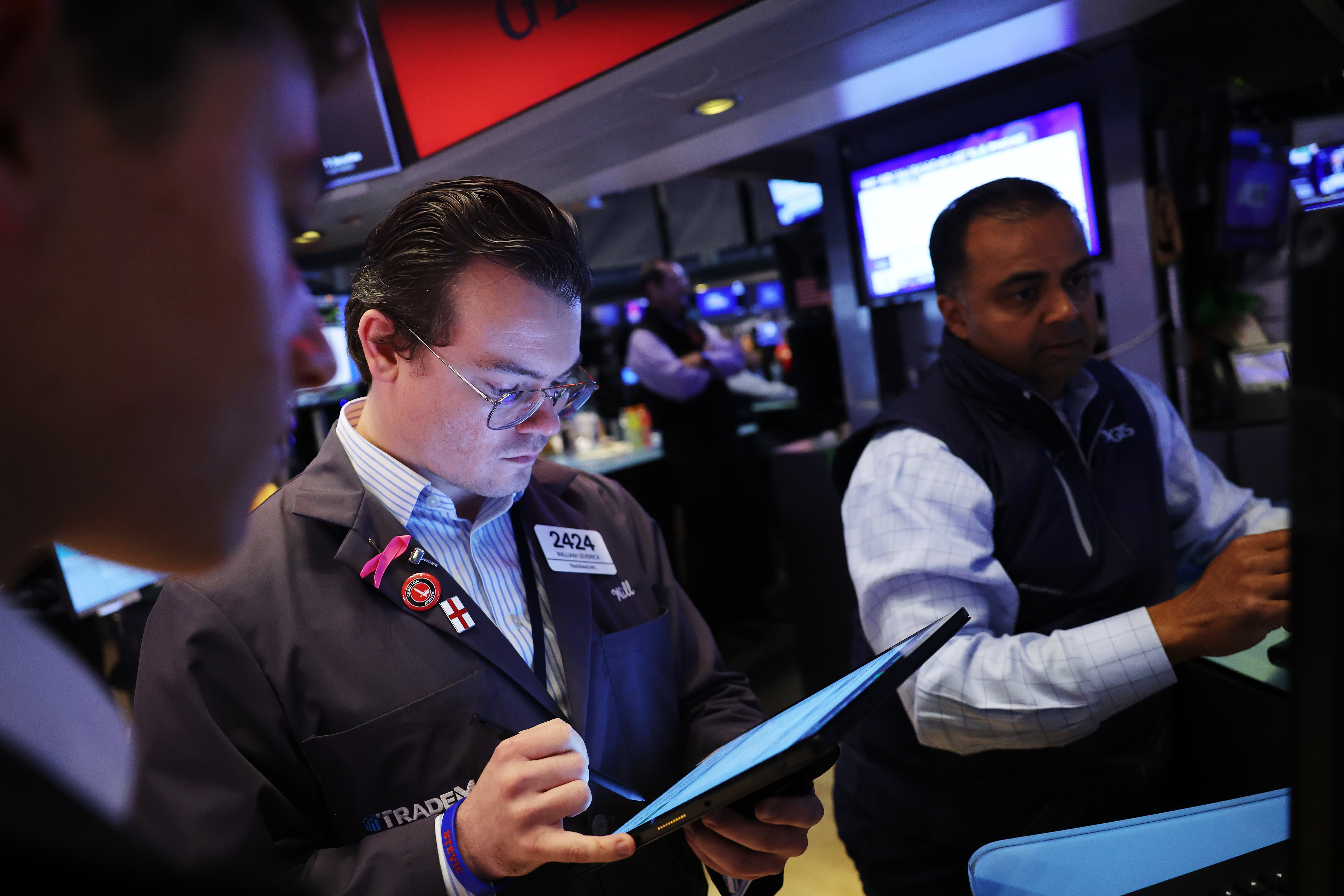 PCE inflation data causes treasury yields to increase slightly.
