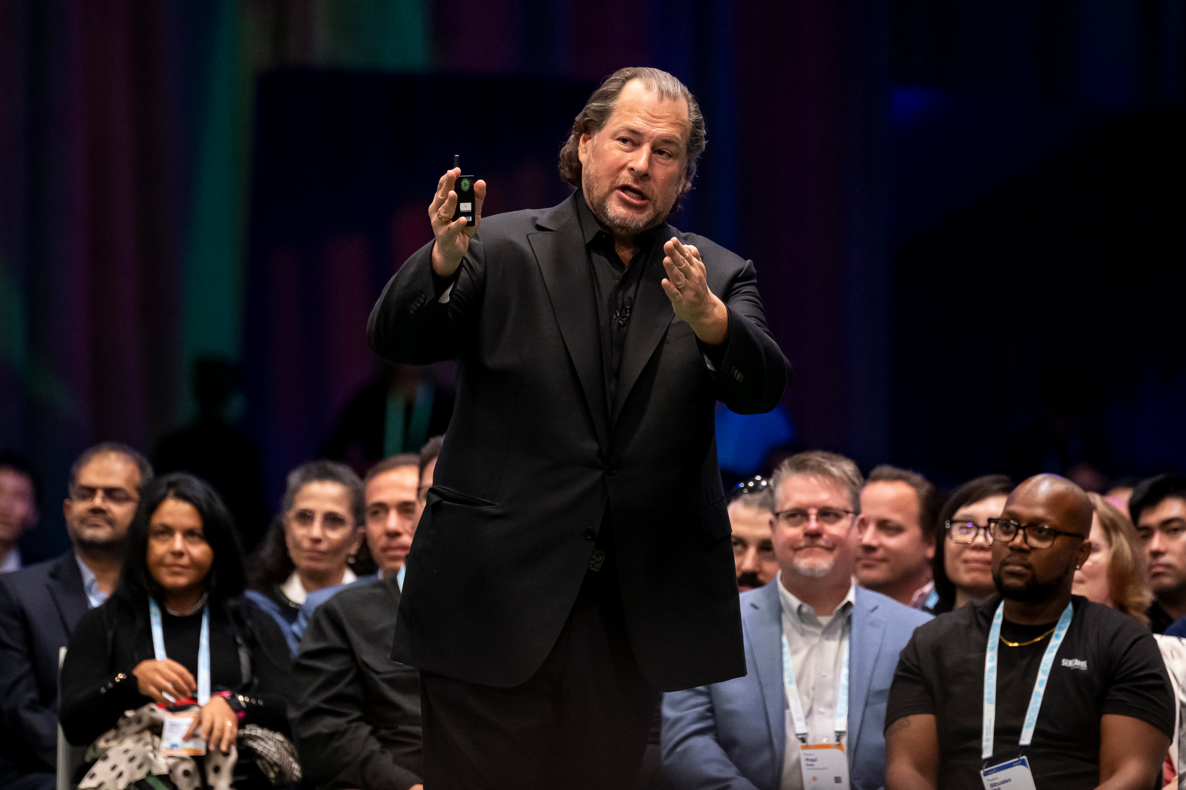 Marc Benioff, CEO of Salesforce, announces that the company will be hiring 2,000 individuals to focus on selling AI products.