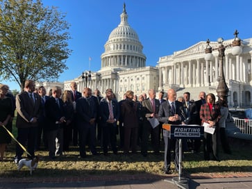 Congress urged to intensify anti-theft measures, as retailers intensify lobbying efforts.