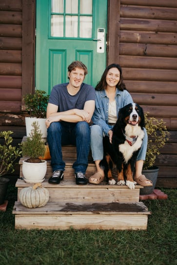 This couple purchased a Disney cabin constructed in 1998 for $53,375 and transformed it into their tiny home—explore its interior.