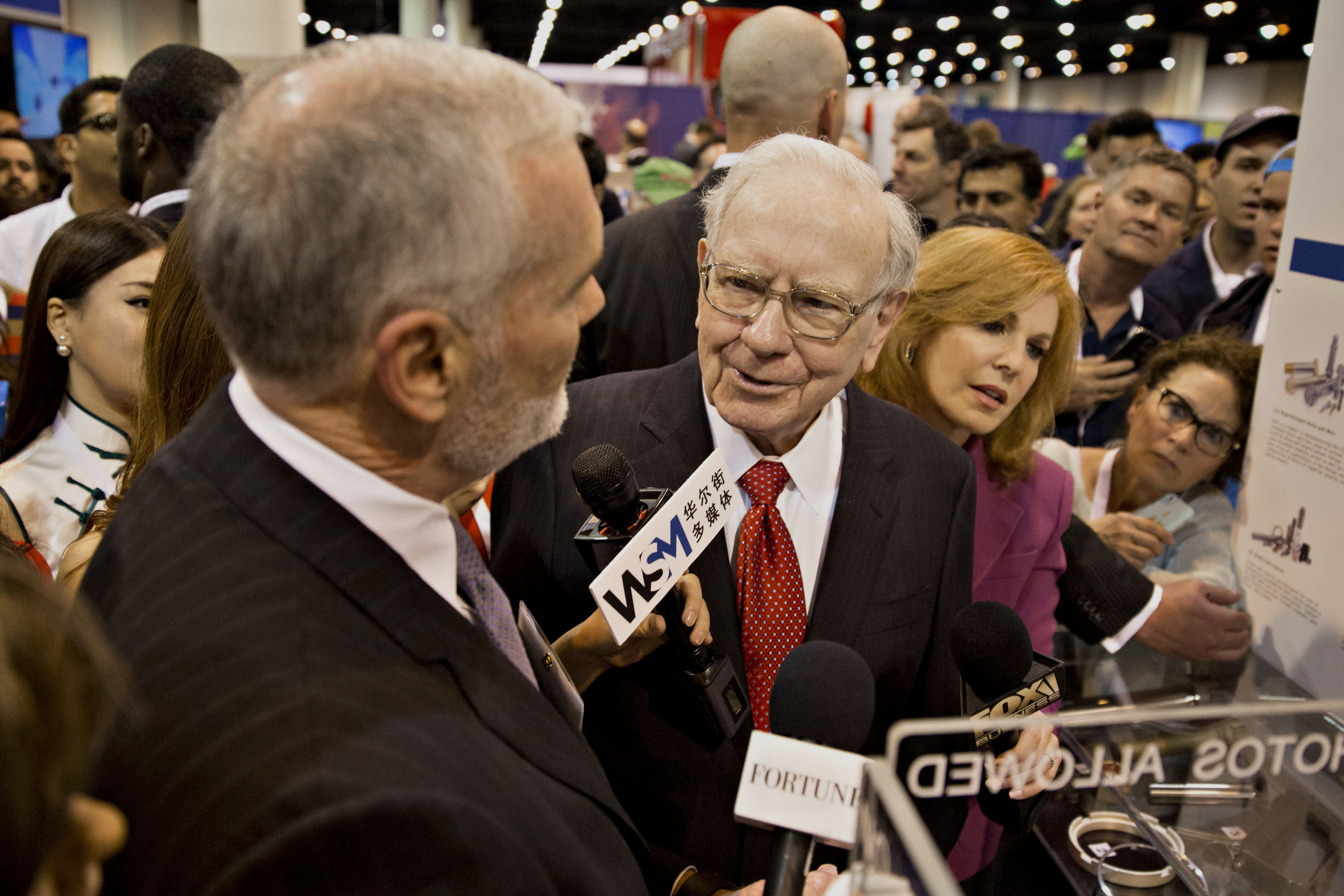 The big issues for Warren Buffett and Berkshire Hathaway remain unchanged.