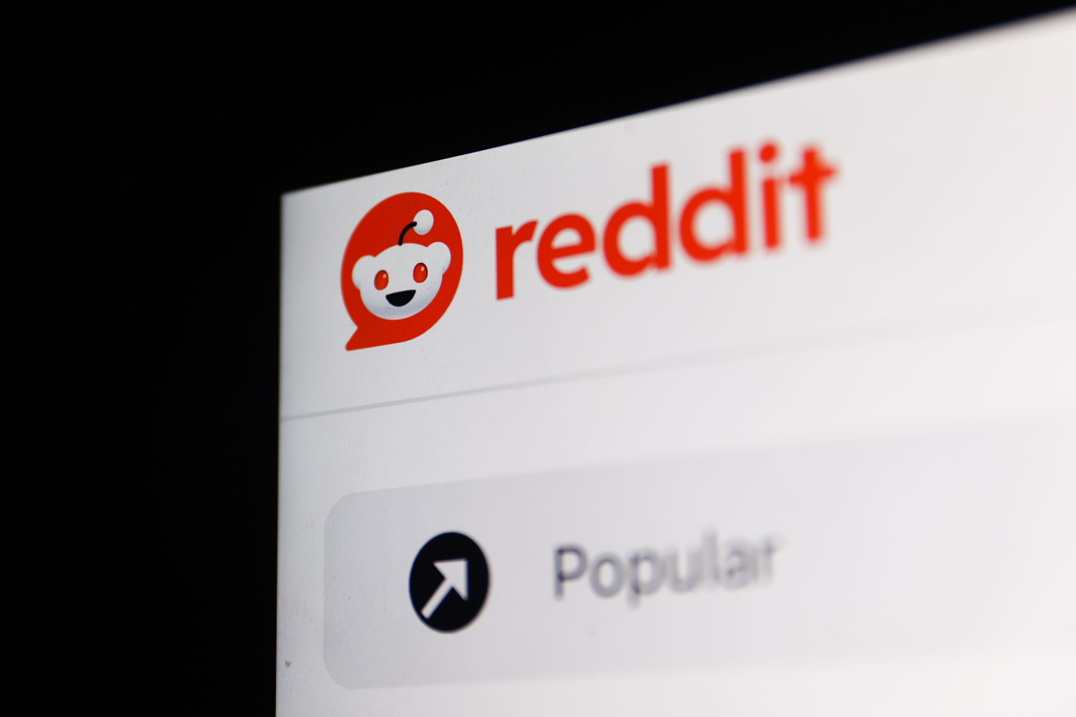 Reddit aims to increase ad revenue by targeting international users and introducing an enhanced search function.