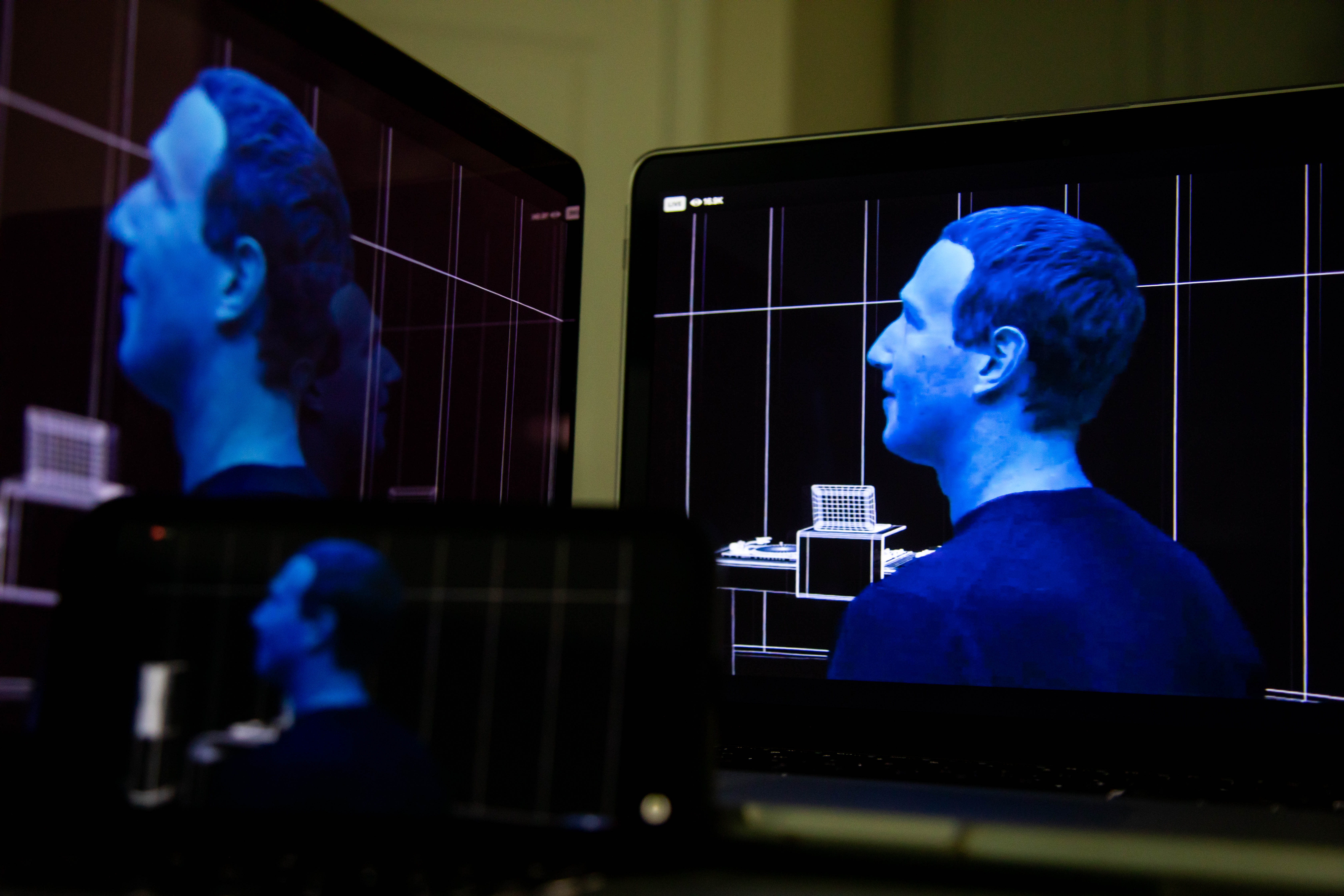 Better cellular networks are necessary for Meta to achieve its metaverse ambitions.