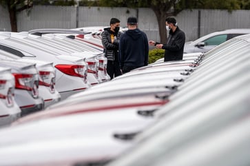 Despite a decline in demand for used cars compared to the previous year, prices remain unyielding.