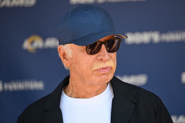 What sets the LA Rams apart from the LA Chargers, resulting in a $2 billion higher valuation?