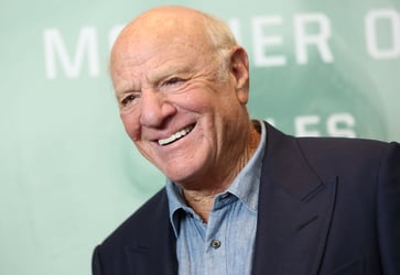 Barry Diller believes that companies will adopt a standard of four days in the office with flexible Fridays.