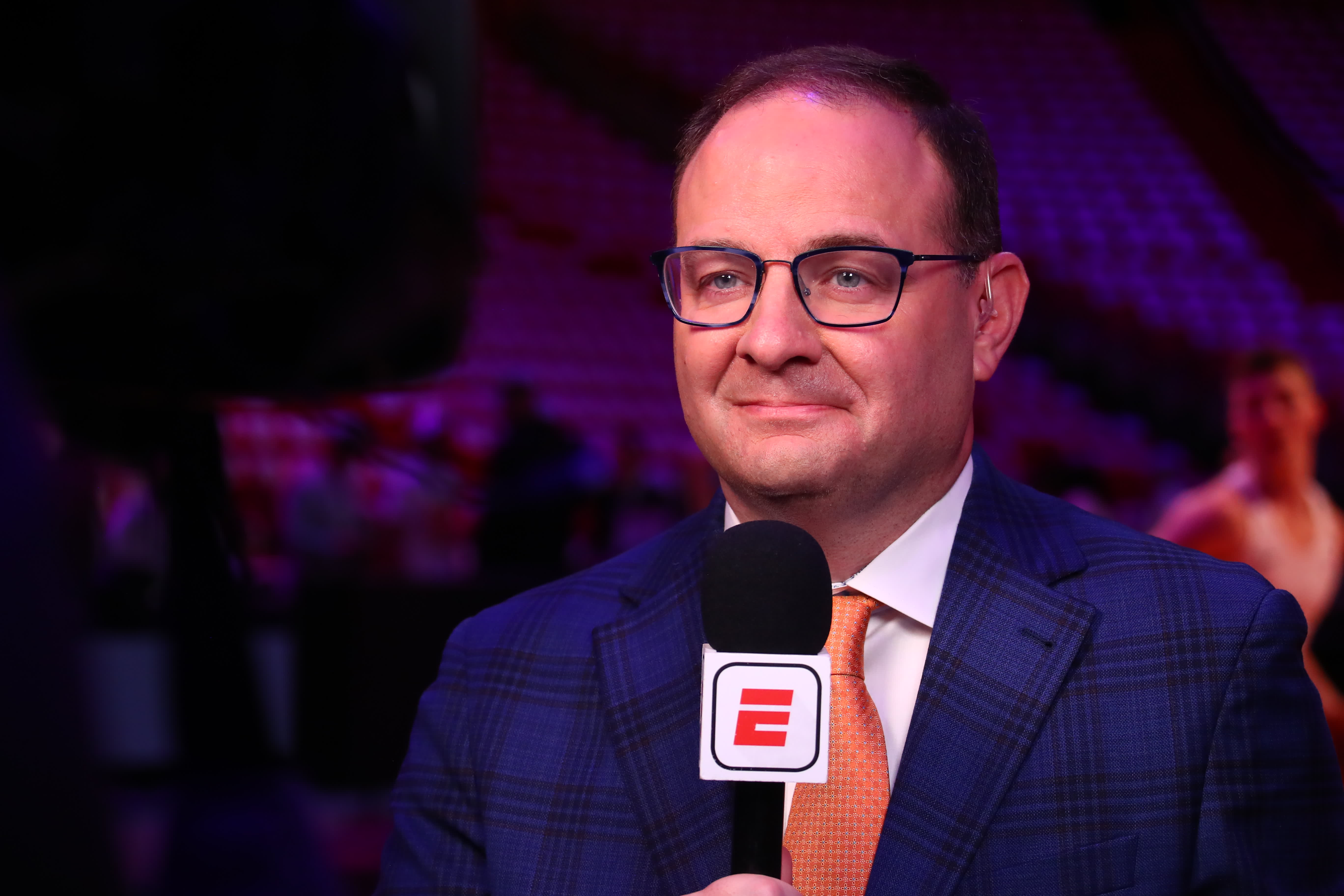 Adrian Wojnarowski, ESPN's renowned basketball insider, is stepping down from his position to pursue a new opportunity in college basketball.