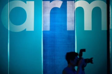 Arm, a chip designer owned by Softbank, is reportedly planning to transfer shares of its China unit to accelerate its IPO.