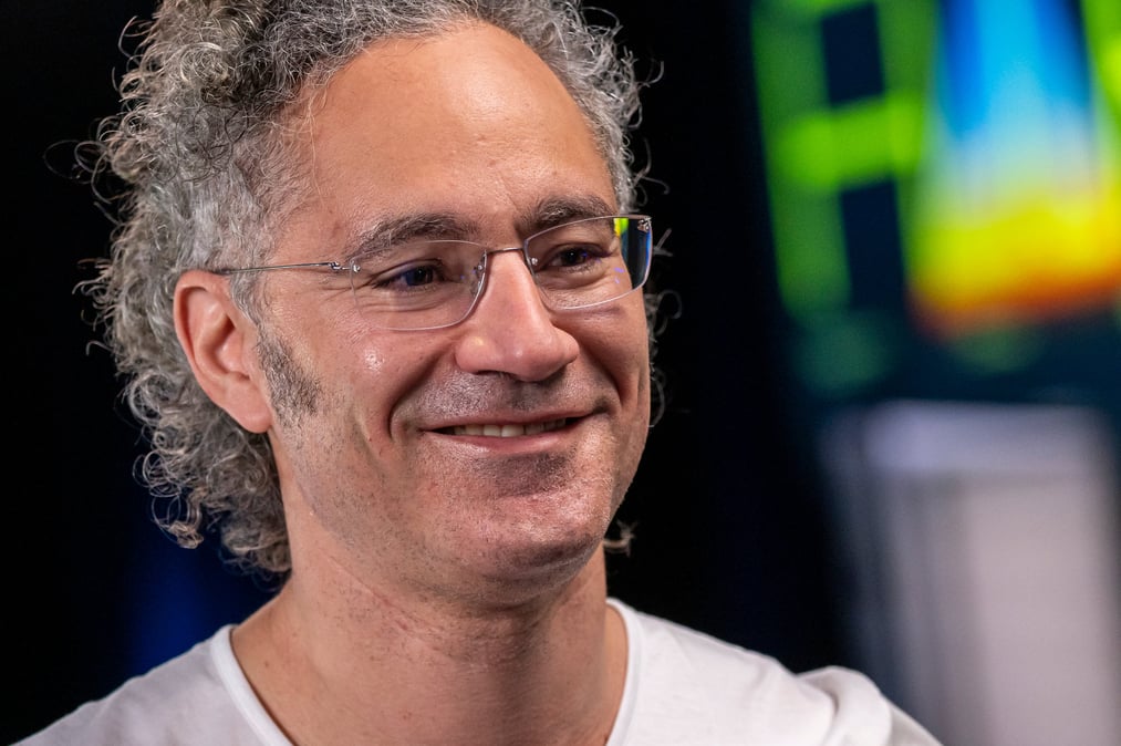 Palantir experiences a 23% increase in stock price on optimistic outlook.