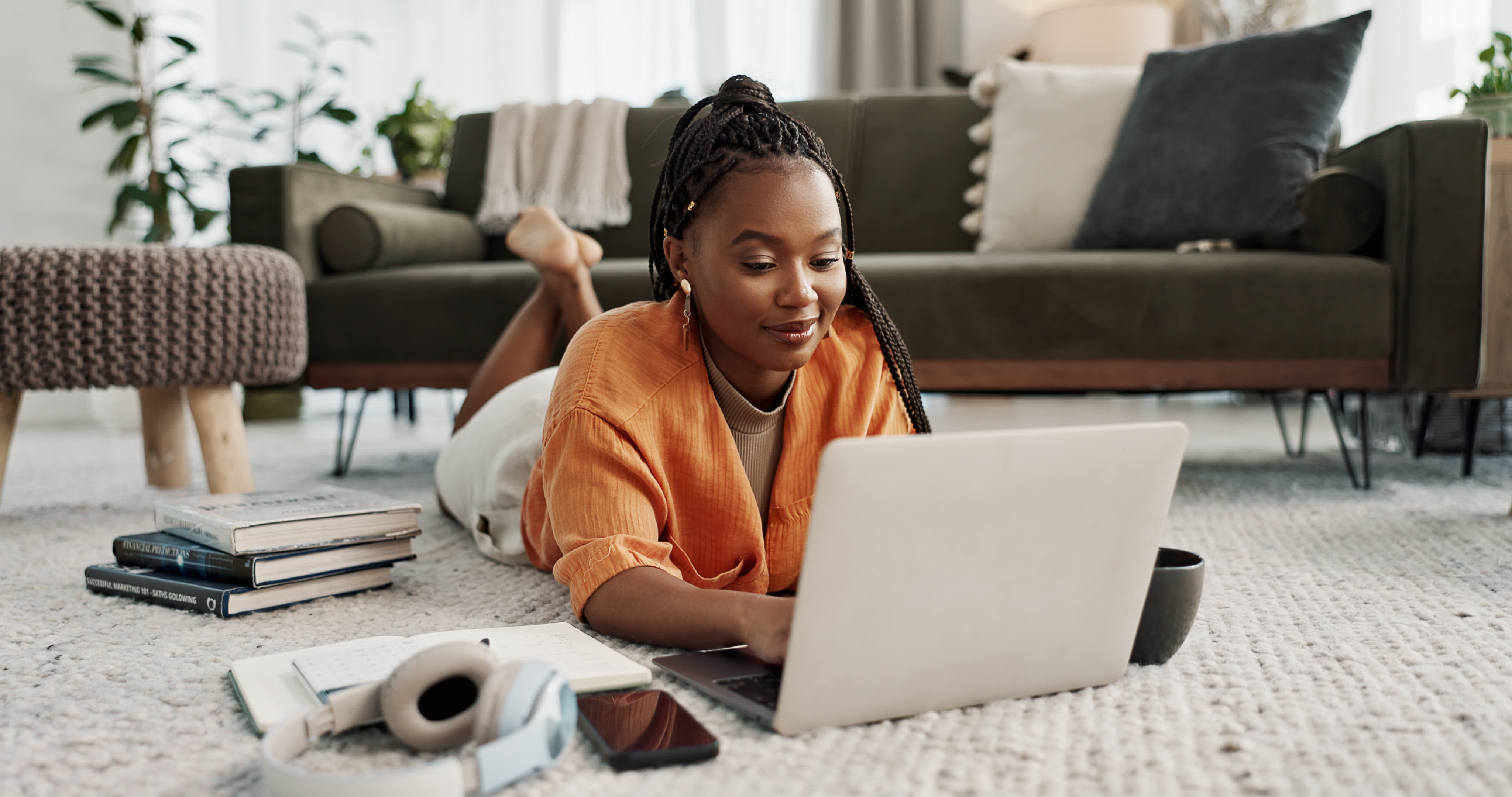 Preparing for the Job Hunt: 3 Things College Seniors Should Do This Summer