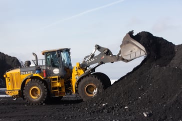 Sources indicate that the EU will not completely prohibit Russian coal imports until August.