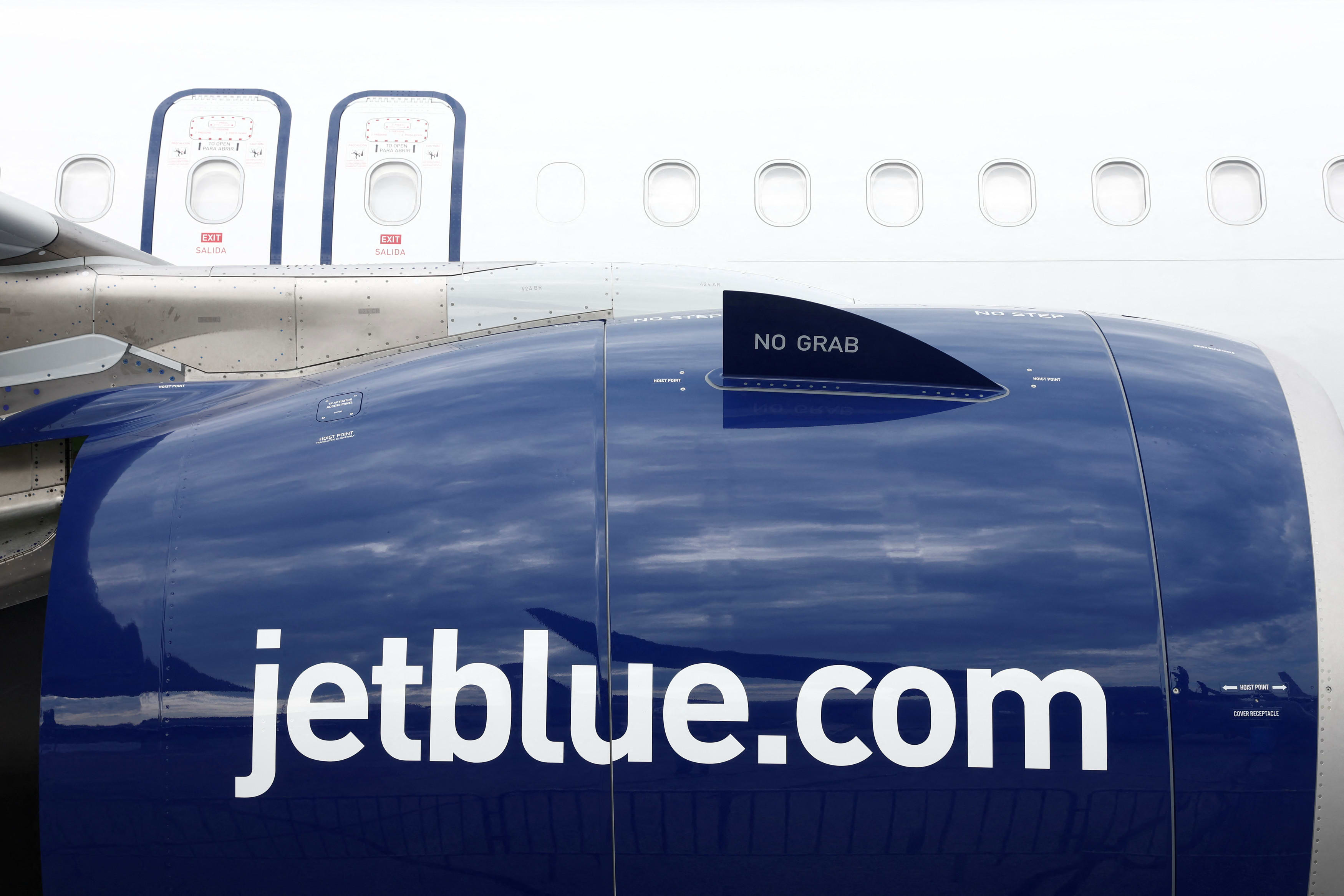 JetBlue appoints Carl Icahn to its board, and here's how he may contribute to the airline's growth.