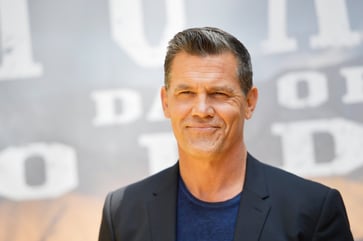 'Josh Brolin, who was once "broke," reveals his $600,000 payday that transformed his life: "I started crying."'