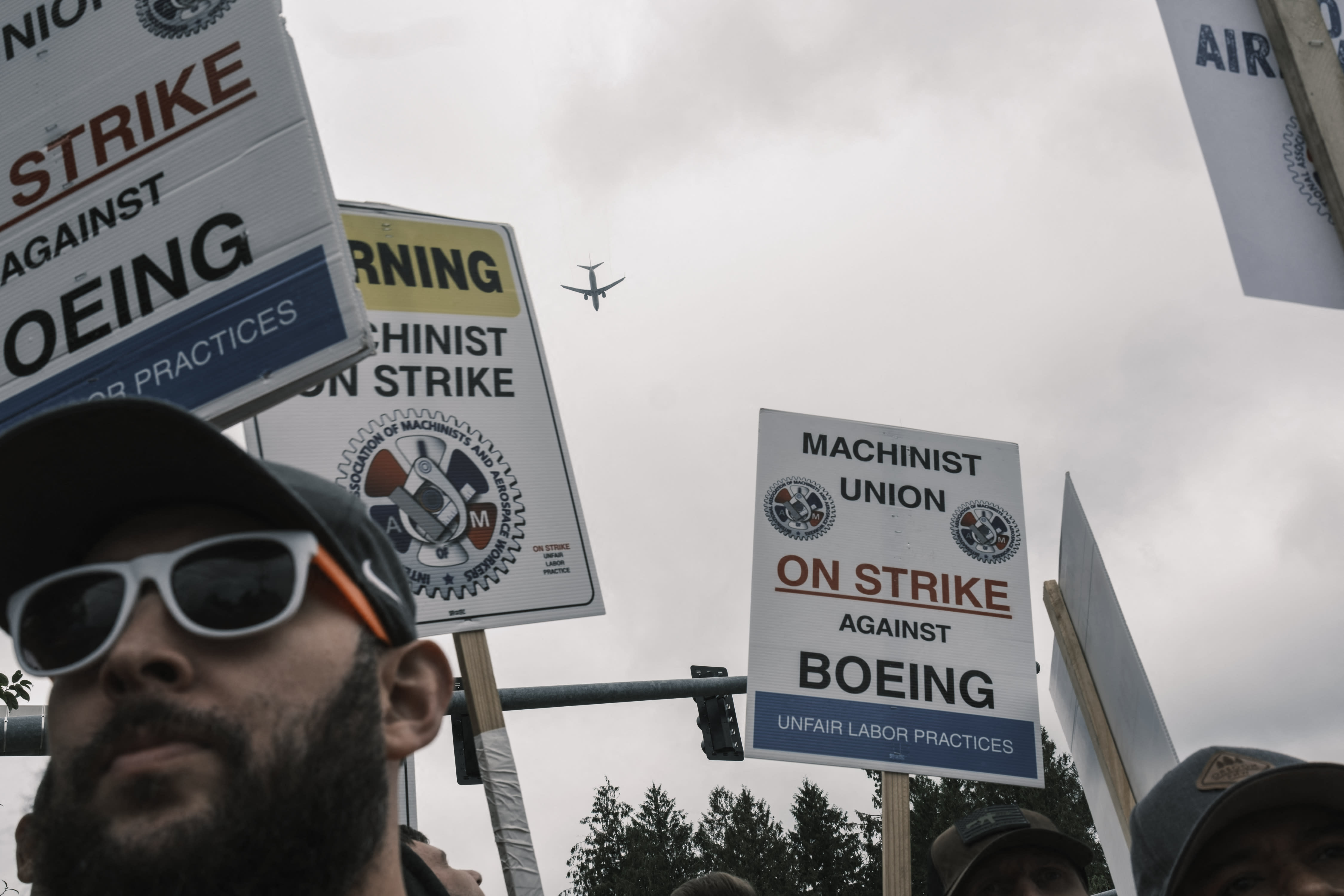 Boeing makes concessions in final labor proposal as strike continues.