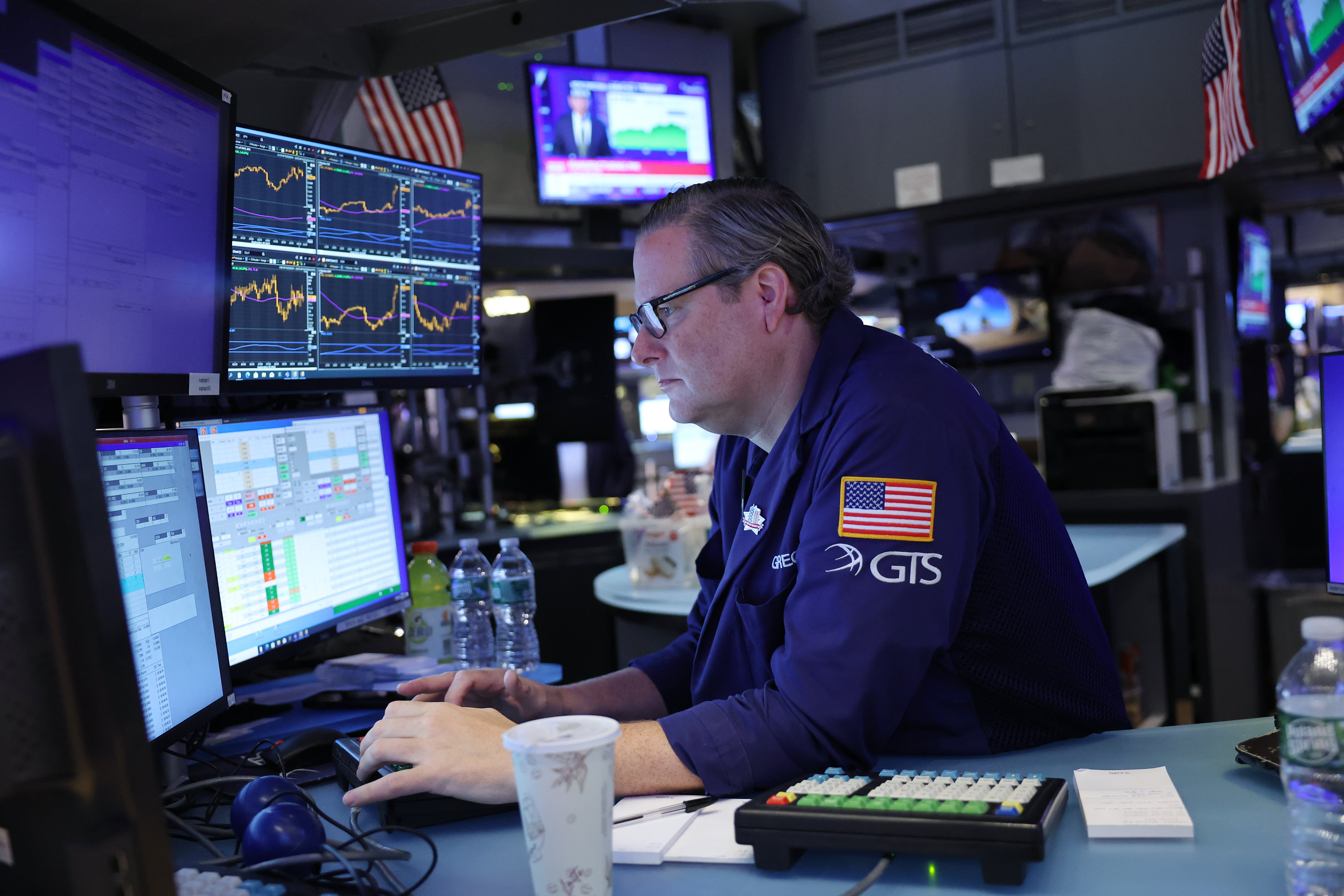 As investors anticipate the release of jobs data, the 10-year Treasury yield slightly increases.