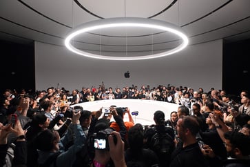 Apple's approach to AI spending and deployment differs from that of its Big Tech competitors.